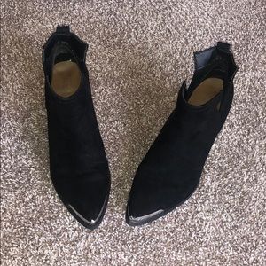 BLACK BOOTIES 🔌🖤